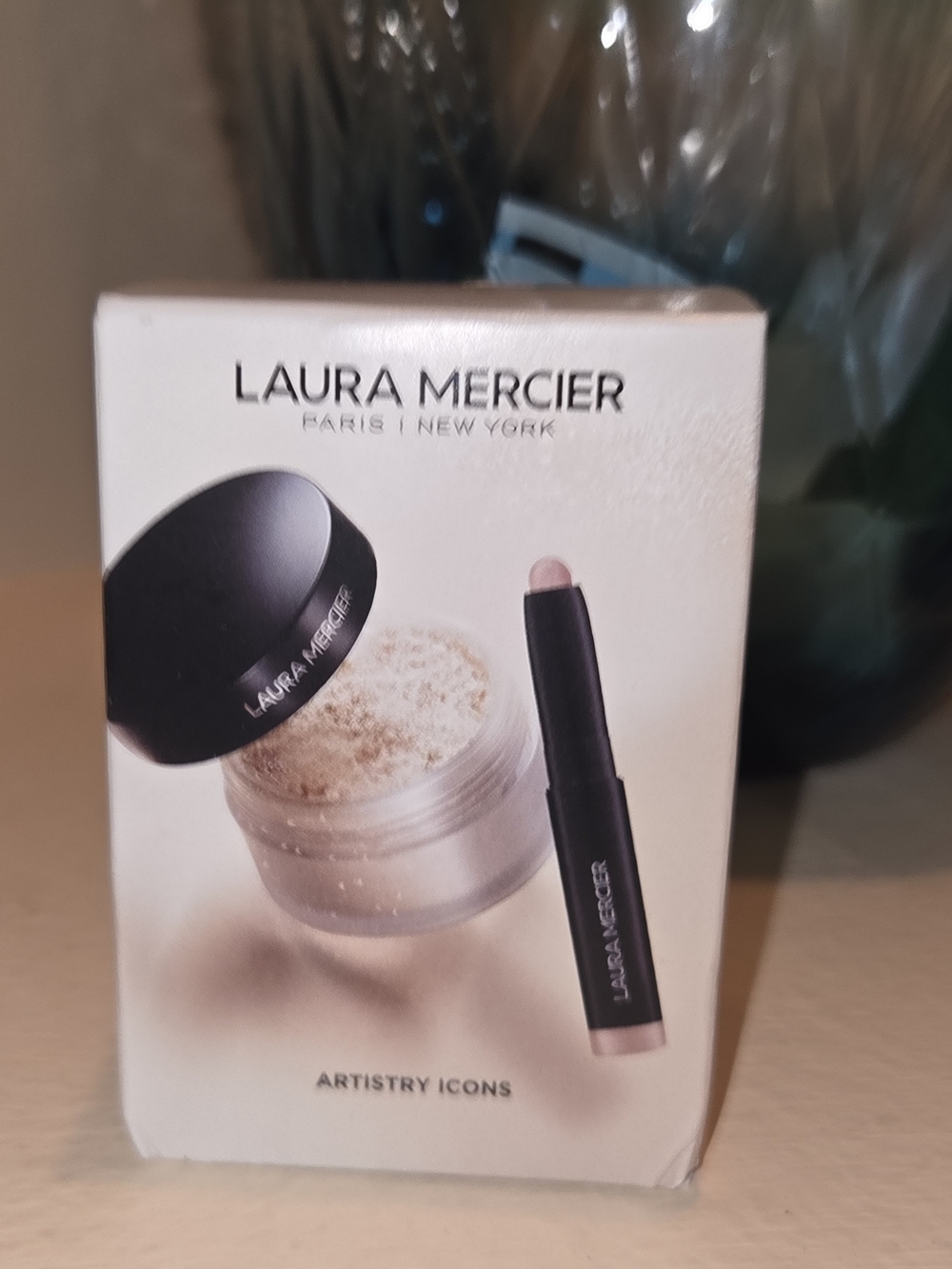 Laura Mercier Artistry Icons Set New  Mini Translucent Loose Setting Powder